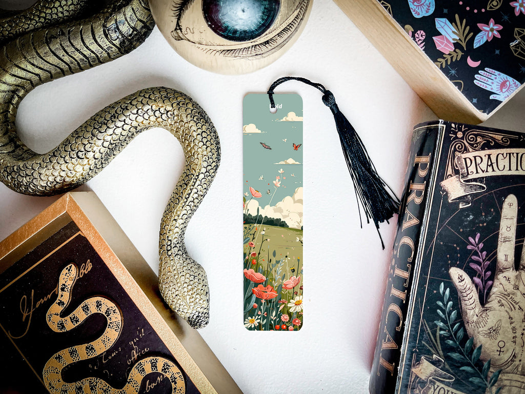 Spring-Themed Bookmark, Blooming Field Design, Metal Bookmark, Unique Reading Accessory, Gift Idea — photo 2