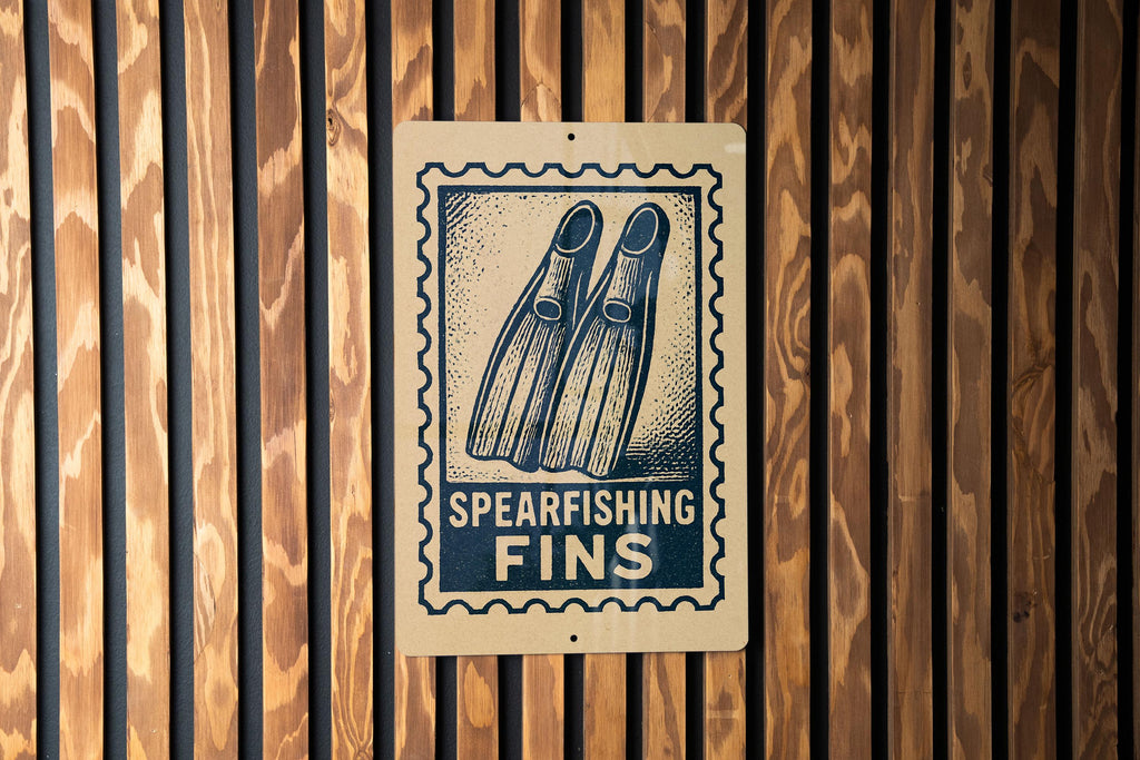 Spearfishing Fins Metal Sign – Vintage Stamp Style Wall Art for Divers, Rustic Ocean Decor, Scuba Diving Gift for Him — photo 1