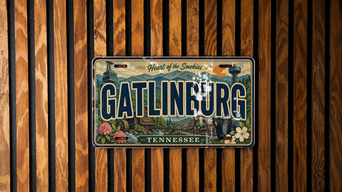Gatlinburg Tennessee Metal License Plate Sign Travel Poster Souvenir Smoky Mountains Vacation Decor — photo 1